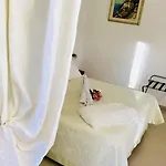 Alojamento de Acomodação e Pequeno-almoço Aurora Bari