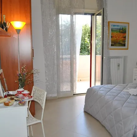 Aurora Bed & Breakfast Bari