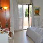 Aurora فندق مبيت وإفطار باري