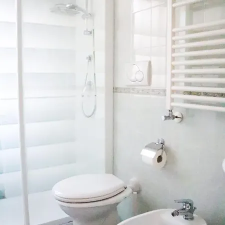 فندق مبيت وإفطار Aurora 3*